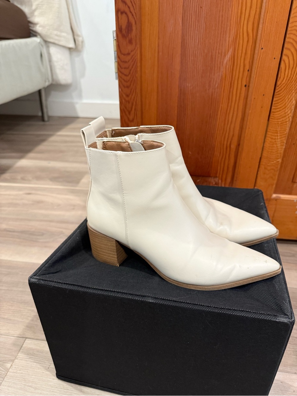Women's White Pointed Toe Block Heel Ankle Boots